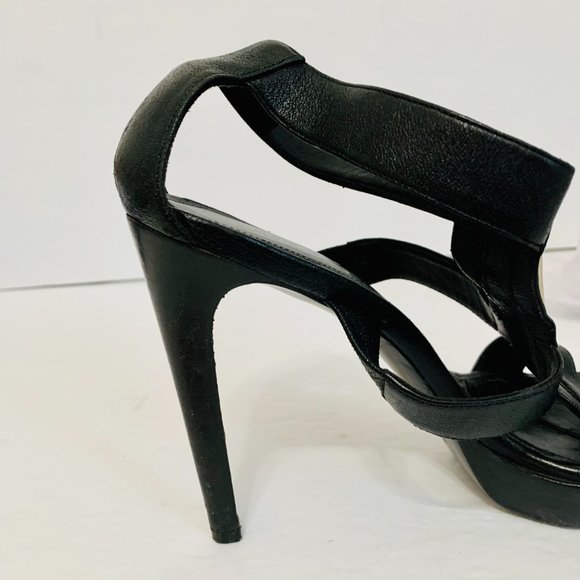 FENDI CAGE LEATHER STRAPPY HIGH HEELS SANDALS MADE IN ITALY - Picture 9 of 11